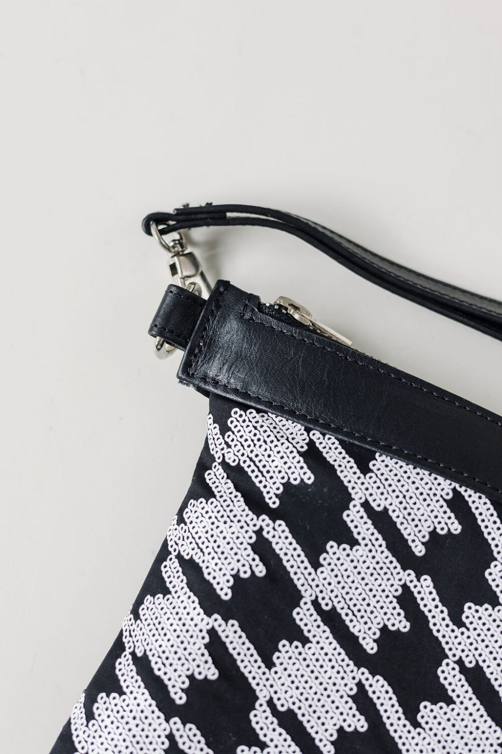 The Pouch | Houndstooth - Image 8