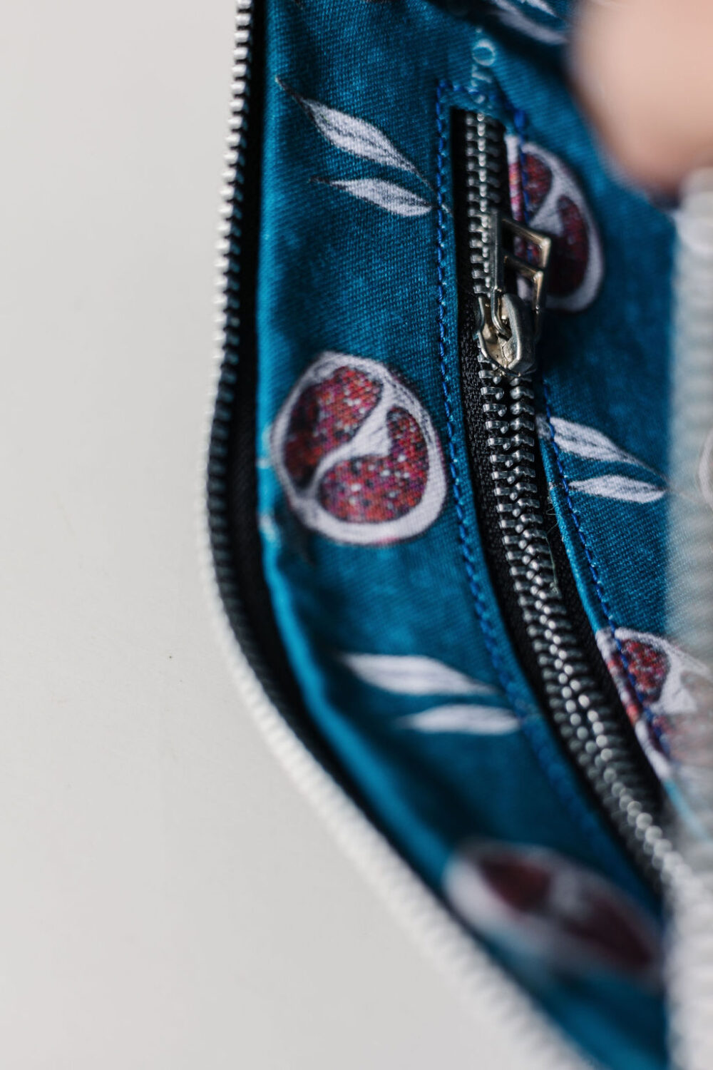 The Pouch | Houndstooth - Image 5